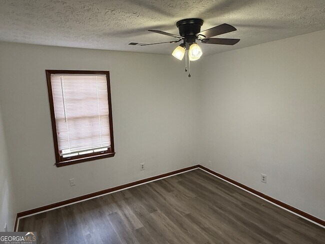 Building Photo - 2451 Nugget Dr SW