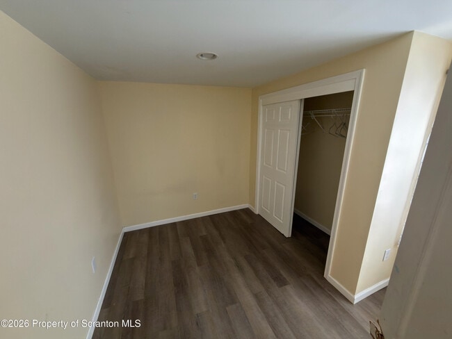 Building Photo - 1043 Main St