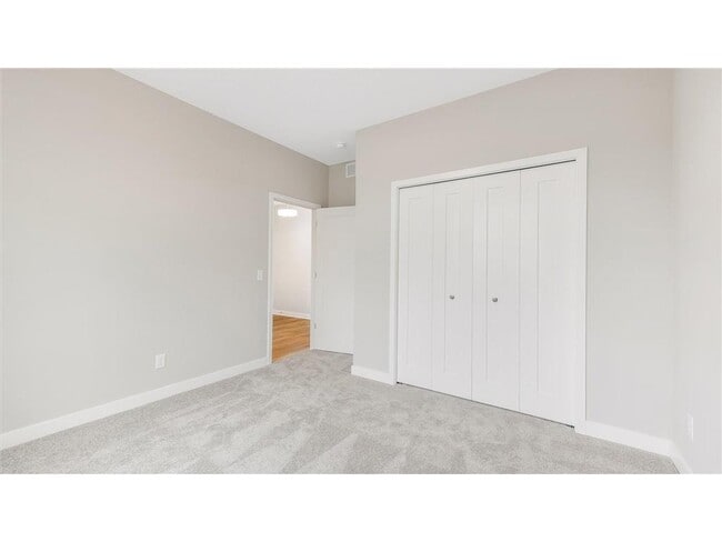 Building Photo - 2149 Westpointe Dr