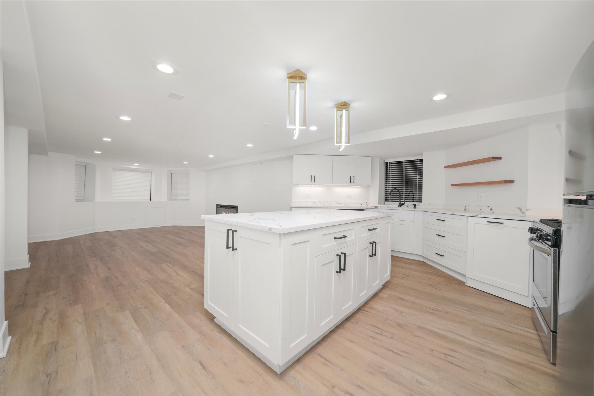 Building Photo - 2613 N Fairfield Ave