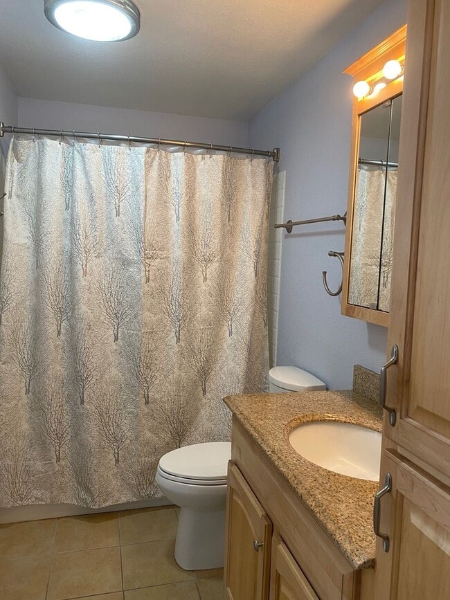 Building Photo - 4bd/1.75ba Carnation House