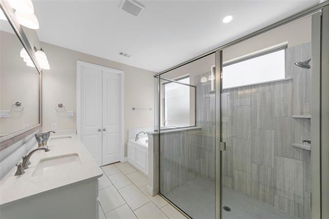 Building Photo - 1028 Manchester Dr