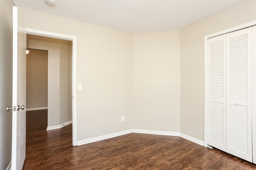 Building Photo - 8134 Cumberland Gap Trail N