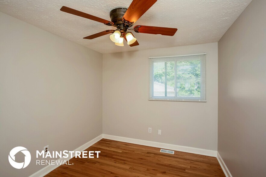 Building Photo - 6824 Littleton Dr