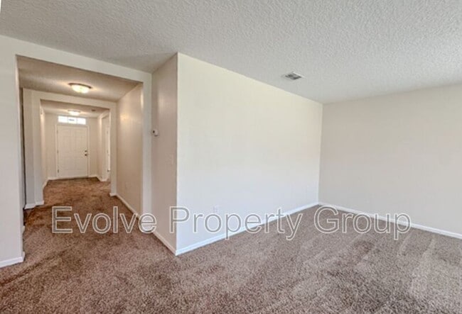 Building Photo - 119 Fairway Ct