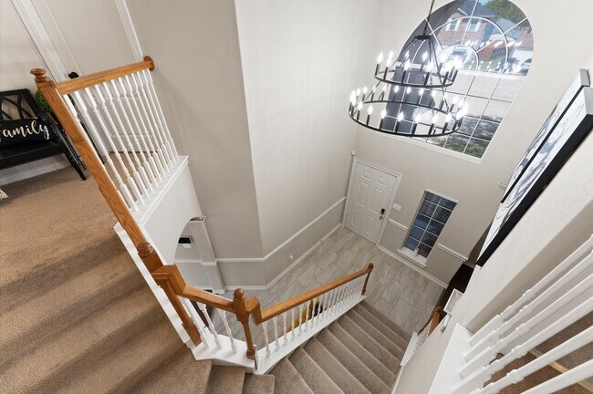 Building Photo - 19251 Hopeview Ct