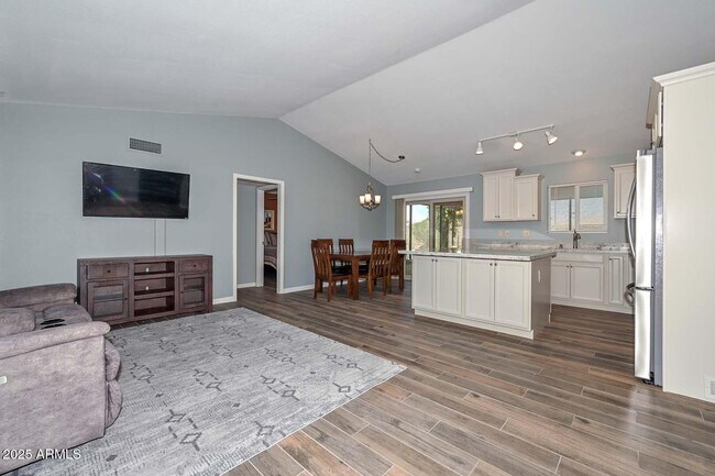 Building Photo - 14227 W Yosemite Dr
