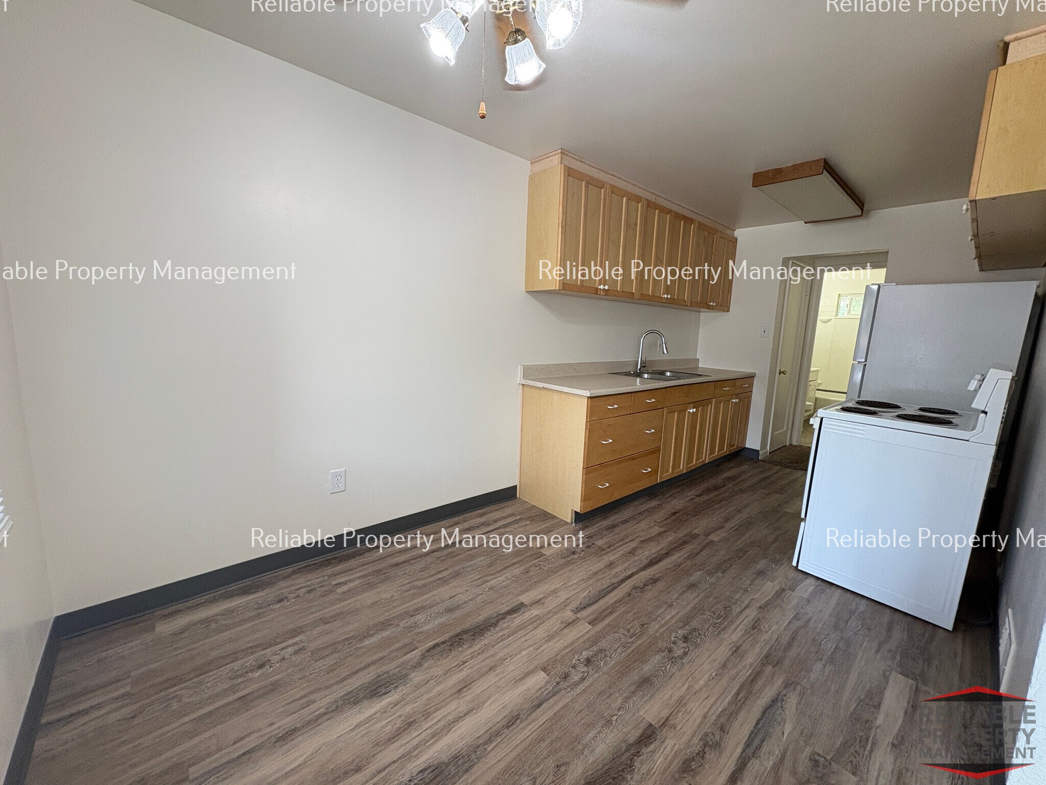 Building Photo - 657 Tendoy Dr