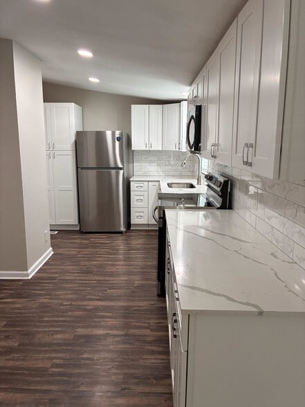 Building Photo - 1403 Darold Dr