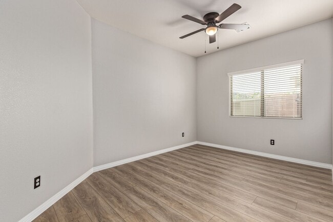 Building Photo - Lovely home in cul-de-sac lot with fenced pool!