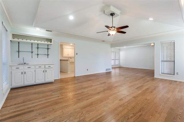 Building Photo - 4223 Lawngate Dr