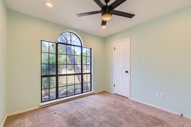Building Photo - 11325 Stormy Ridge Rd