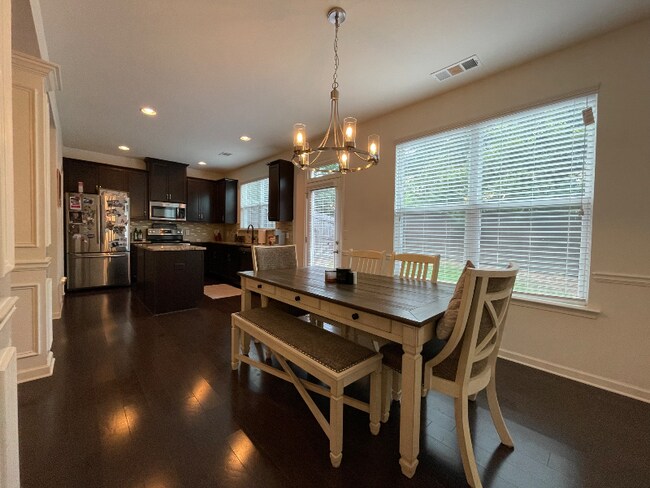 Building Photo - 2644 Stonekey Bend