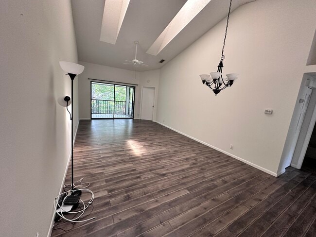 Building Photo - 306 Harbour Pointe Way