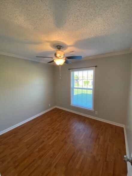 Building Photo - 7213 Bethshears Rd