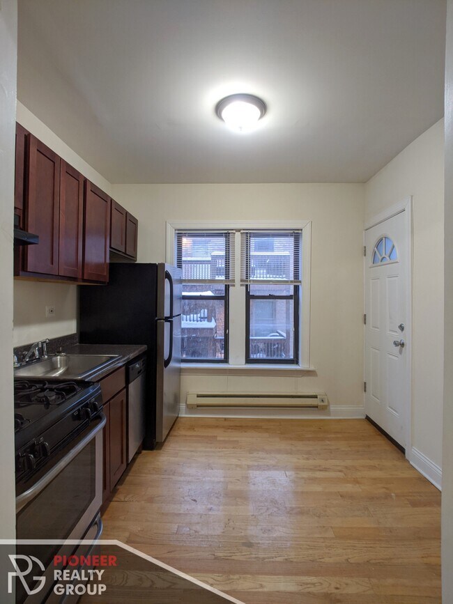 Building Photo - 2842 N Orchard St