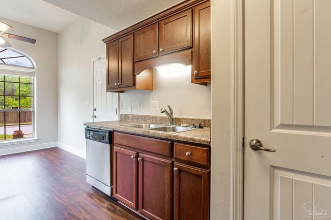 Building Photo - 1482 Towhee Canyon Dr