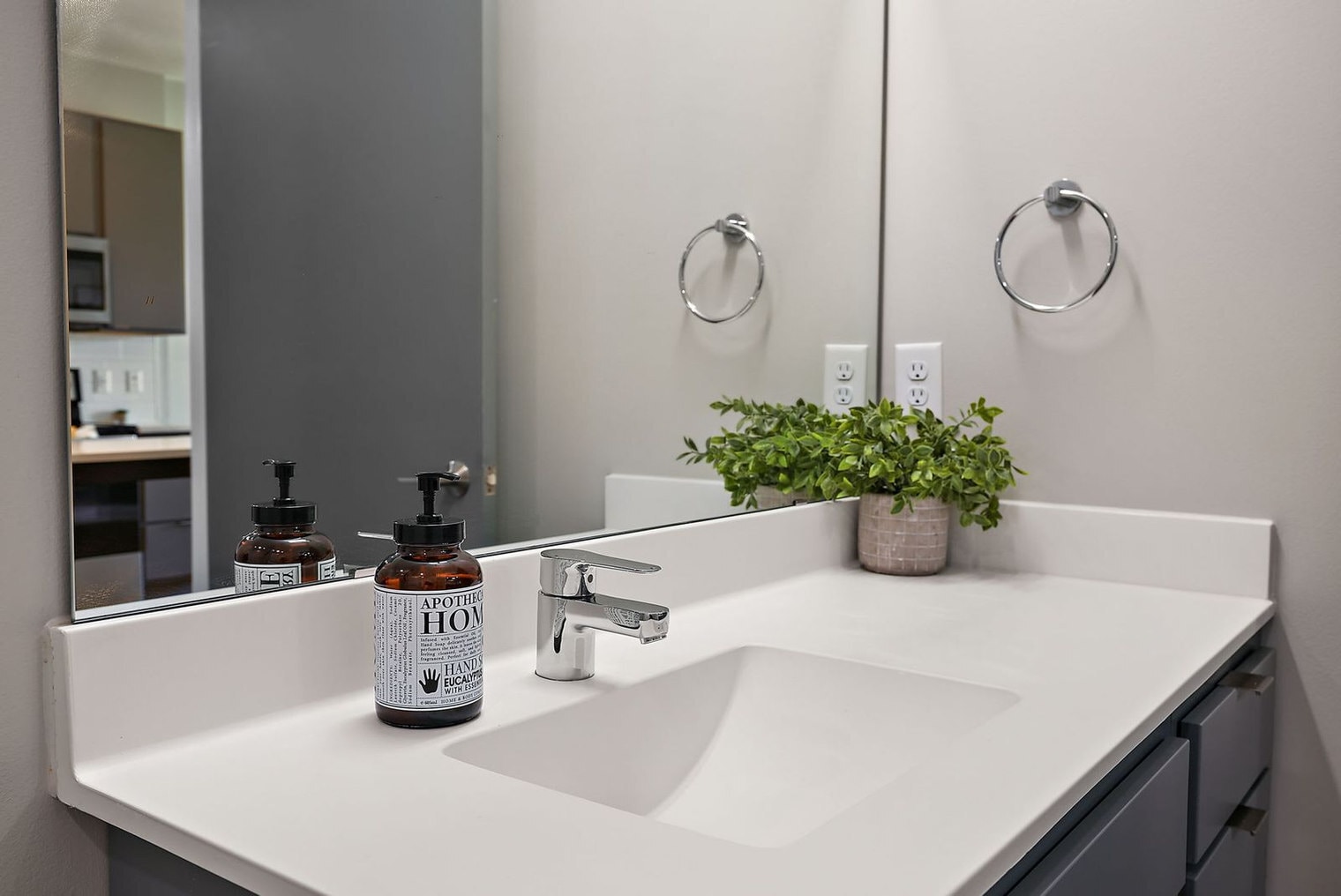 Building Photo - 1410 Nicollet Ave