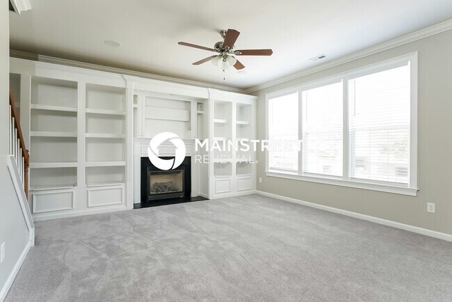 Building Photo - 4 Bedroom Pet-Friendly Home in Wake Forest...