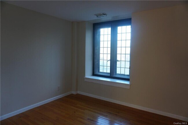 Building Photo - 110 Chateau Rive