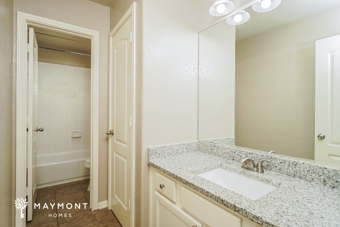 Building Photo - 132 Running Brook