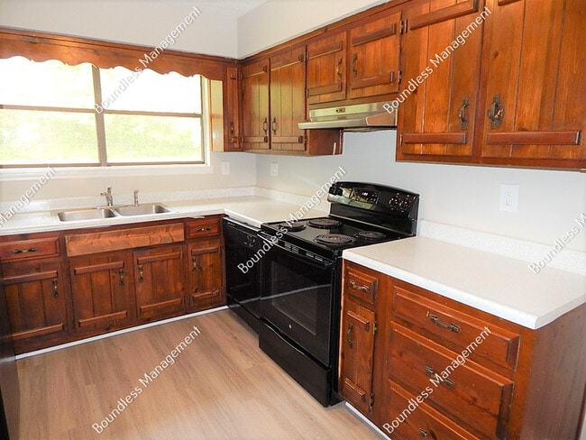 Building Photo - 9075 Dorsey Rd