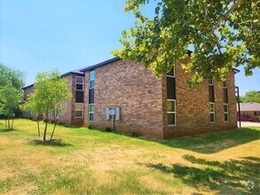 Building Photo - New 3 Bed 2 Bath Duplexes SW 40th & Shield...