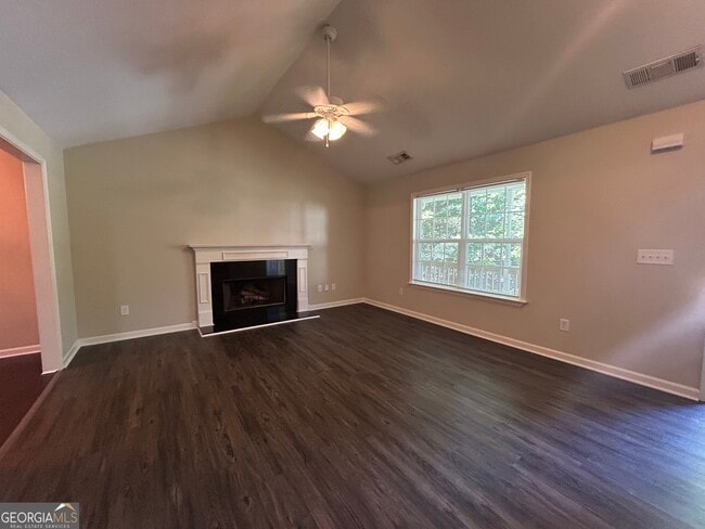 Building Photo - 1313 Jered Ct NE