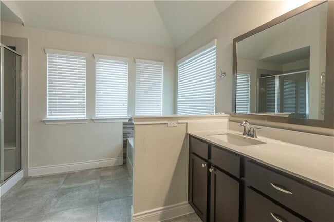 Building Photo - 124 Crooked Trail