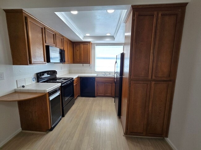 Building Photo - 2 Bed, 2.5 Bath Townhome in Pacific Beach