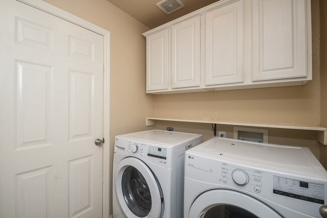 Building Photo - 6006 Lamb Creek