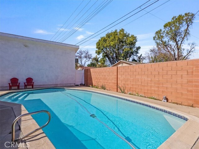 Building Photo - 24033 Welby Way