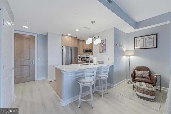 Building Photo - 11990 Market St