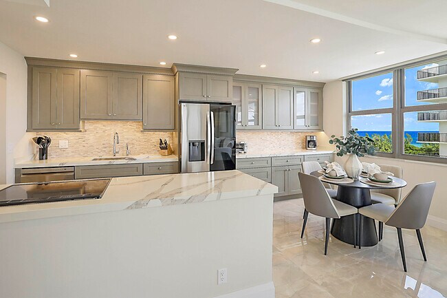 Building Photo - 2121 N Ocean Blvd