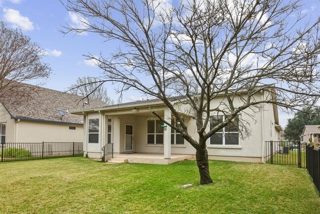 Building Photo - 121 Coreopsis Way