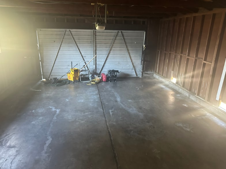 Building Photo - 2440 Stanfield Dr