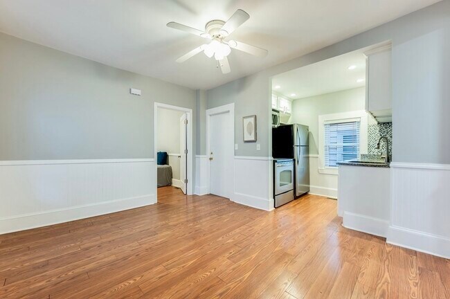 Building Photo - 10 Berkshire Pl