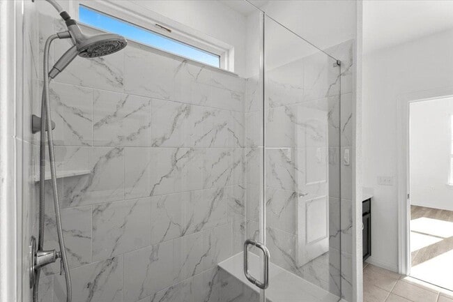 Building Photo - 813 Saratoga Ln