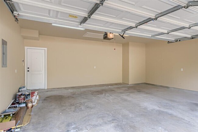 Building Photo - 12609 Calistoga Way