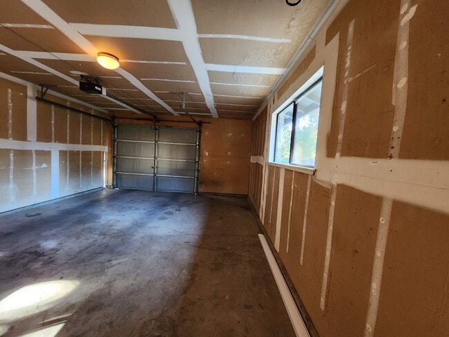 Building Photo - 3027 Monticello Ln