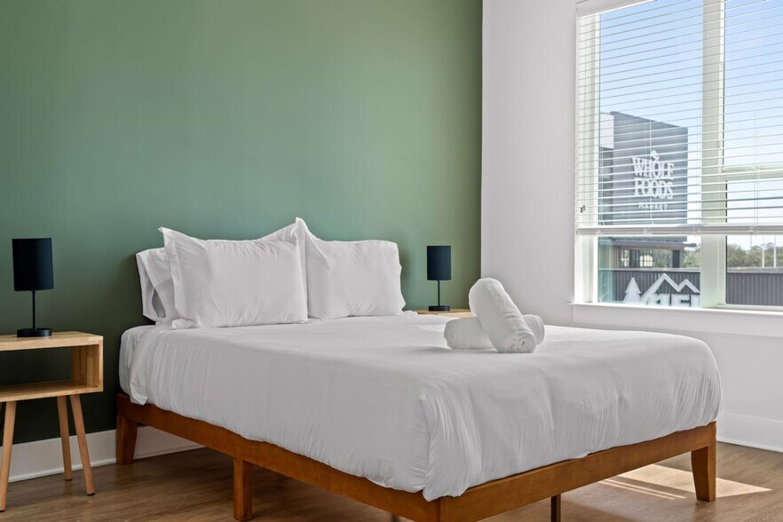 Building Photo - 801 N Mac Dill Ave