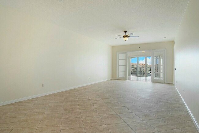 Building Photo - 9 Harbour Isle Dr E