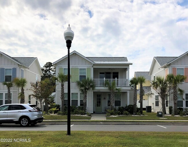 Primary Photo - 1240 Kingfish Blvd