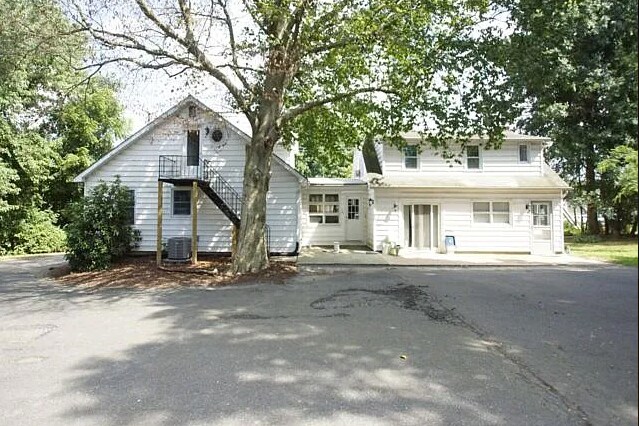 Building Photo - 2010 Churchville Rd