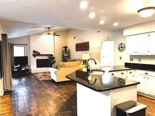 Building Photo - 1407 Holleman Dr