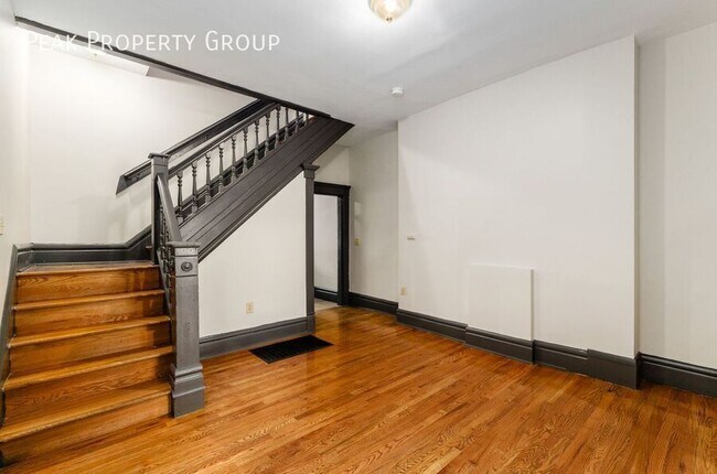 Building Photo - 180-182 W. 8th Avenue-182 W. 8th Avenue