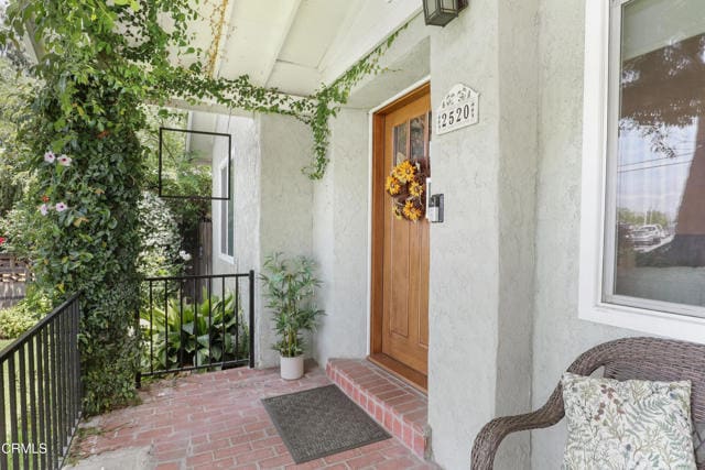Building Photo - 2520 Casitas Ave