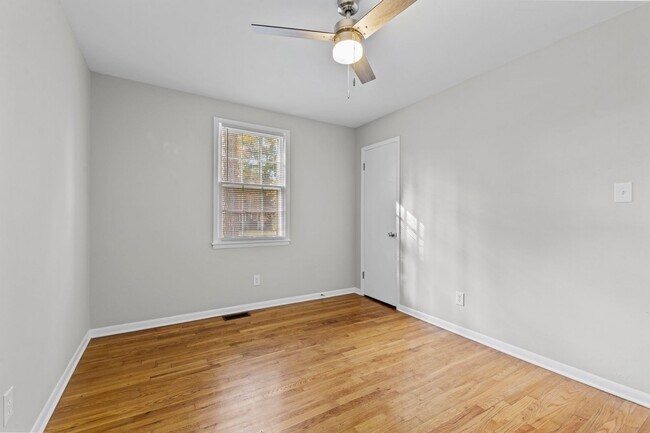Building Photo - 3 Bedroom Ranch near Duke Raleigh Hospital...