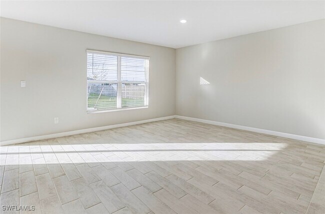 Building Photo - 3003 Lady Ln