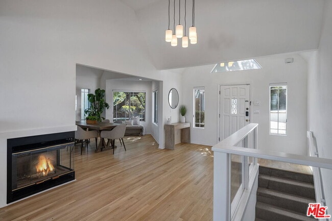 Building Photo - 11543 Sunshine Terrace